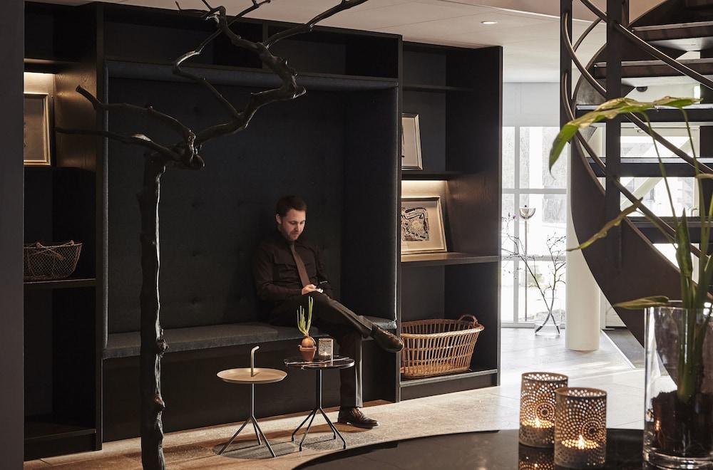 Hotel Comwell Kongebrogaarden à Middelfart Extérieur photo