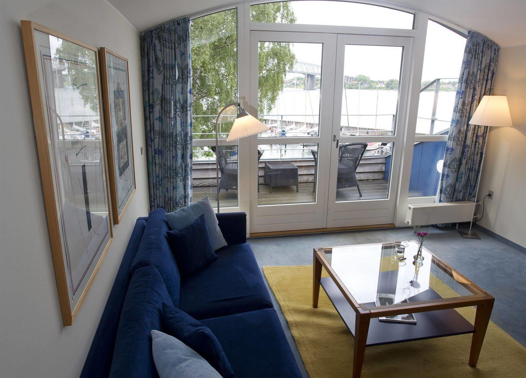 Hotel Comwell Kongebrogaarden à Middelfart Extérieur photo
